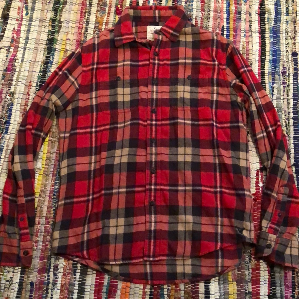 American Eagle Flannel Button Up